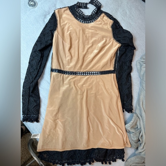 FOR LOVE & LEMONS Black Lace Pattern Open Back Mini Sheath Dress Boho GUC - Picture 11 of 12